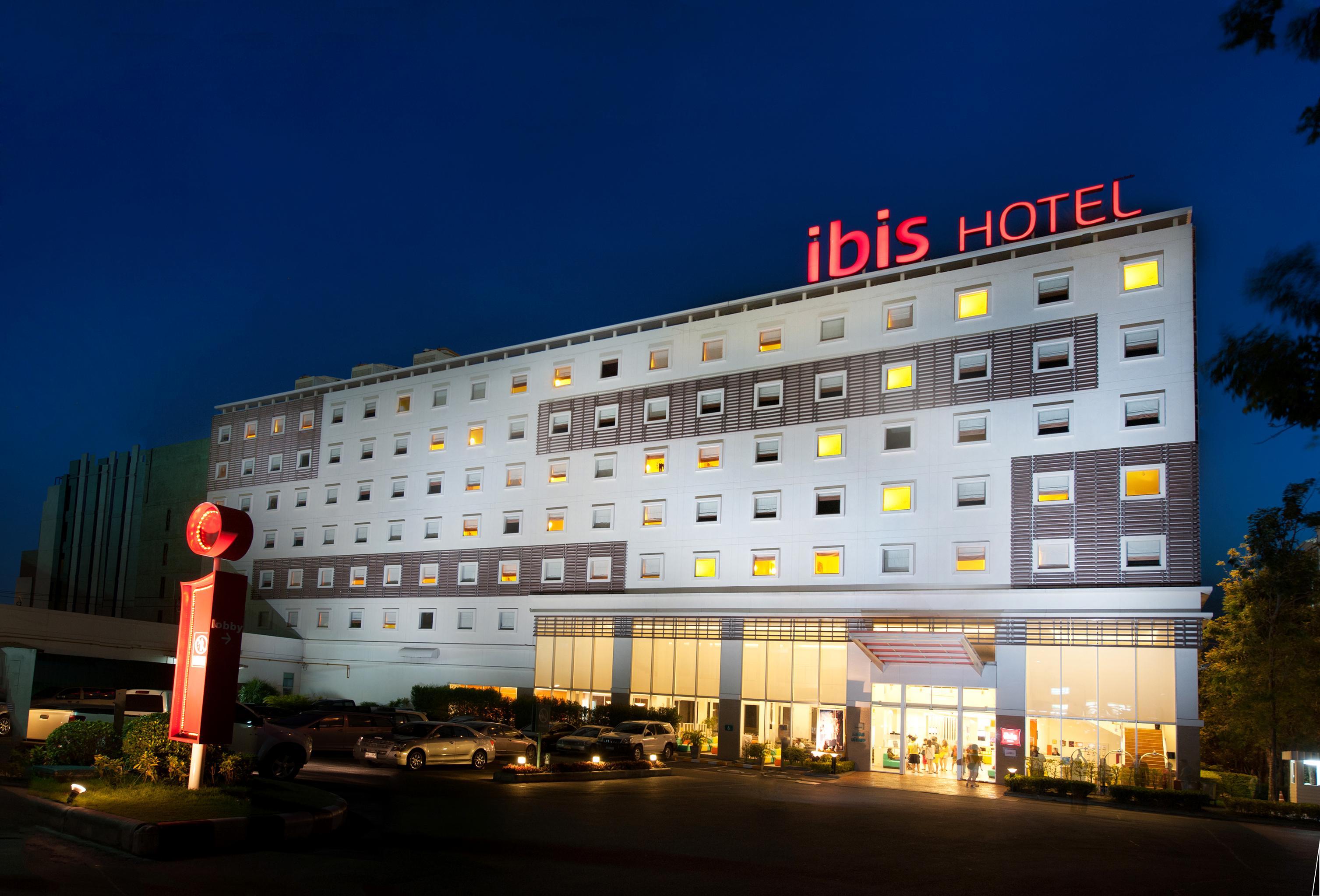 Ibis Pattaya Hotel Exterior foto
